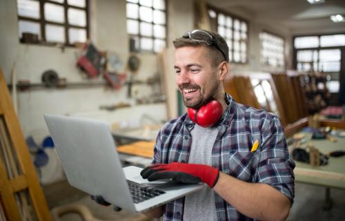 Десять самых востребованных рабочих специальностей в России